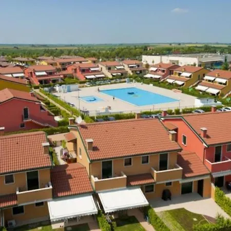 Διαμέρισμα Villaggio Dei Fiori Deluxe *